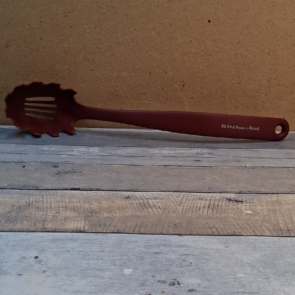 KitchenAid Deep Red Silicone Spaghetti Server